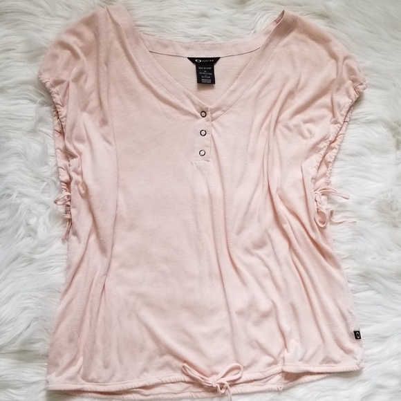 OAKLEY Tops - ❤️OAKLEY YOGA TOP